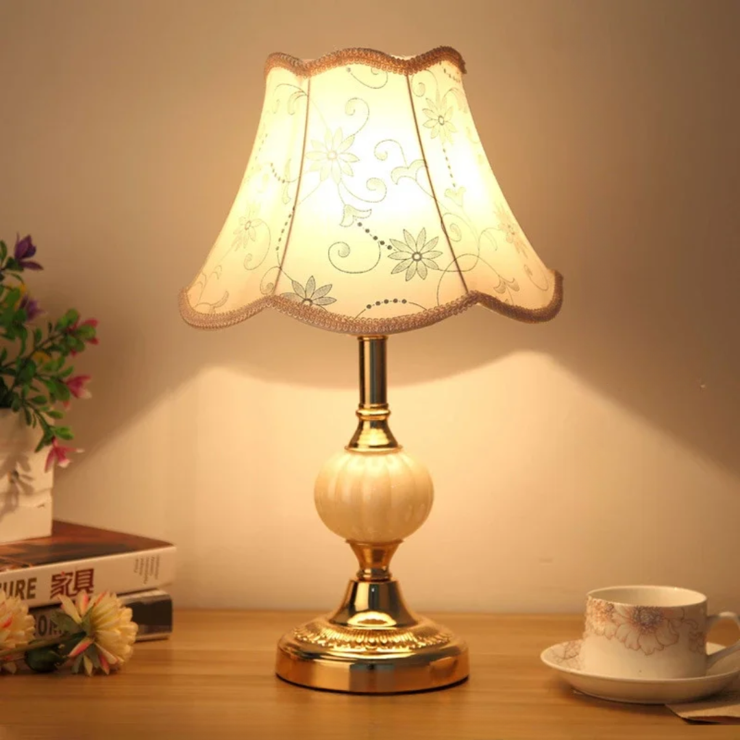 Quixy | Vintage Scandinavian Table Lamp | Elegant Floral Design