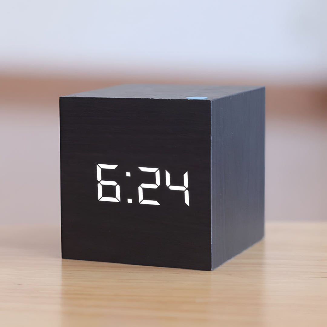 DigitalAlarmClockLEDDisplayDeskTemperatureTimer_1.jpg