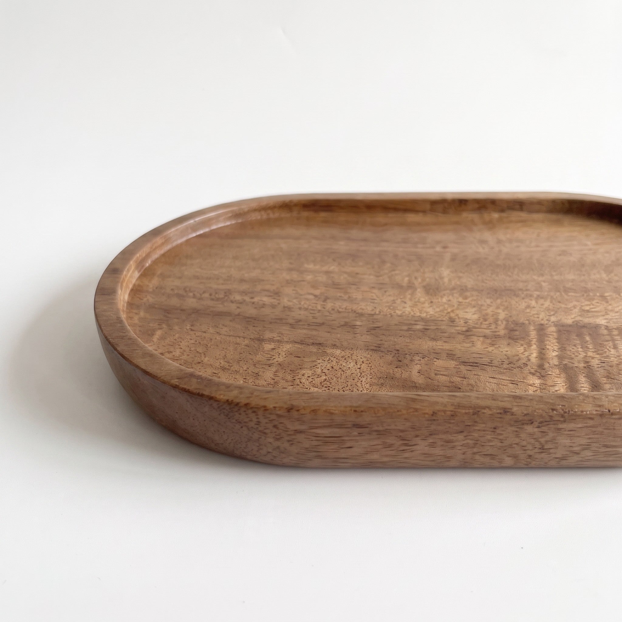 oval-tray-set-detail.jpg